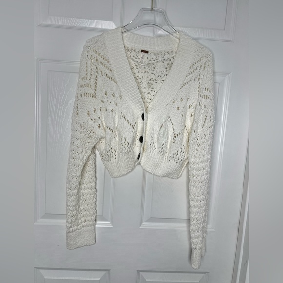 Free People Cable Crochet Cropped Sweater Sz M - Picture 1 of 4